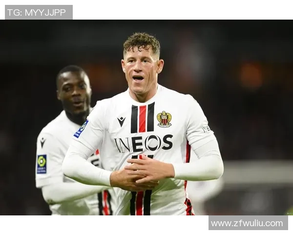 足总杯曼联与莱比锡战平引发转会风波球迷热议惨败瞬间